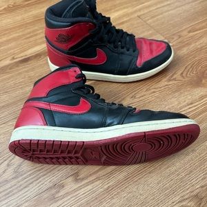Air Jordan Bred 1s size 8